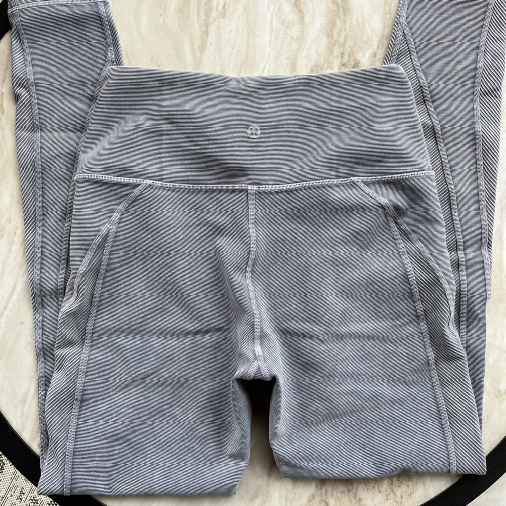 Lululemon Ribbed Leggings - Picture 4 of 5